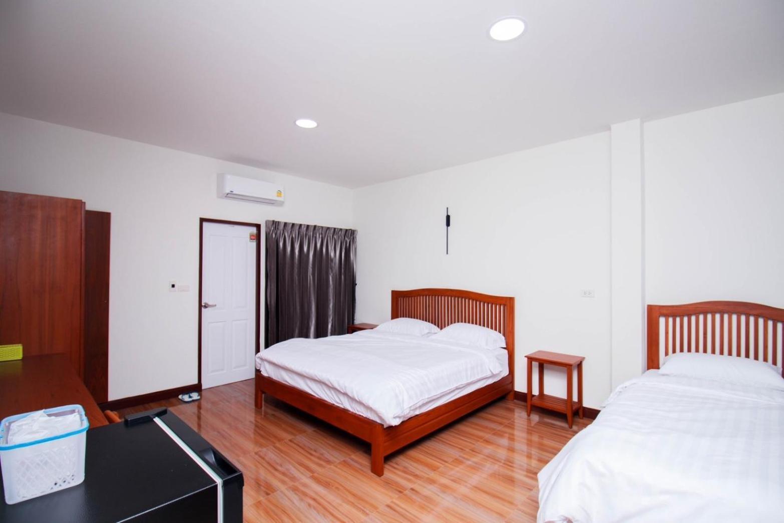Bk Hotel Mae Sariang Dış mekan fotoğraf