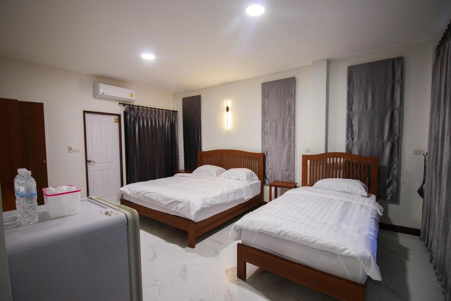 Bk Hotel Mae Sariang Dış mekan fotoğraf