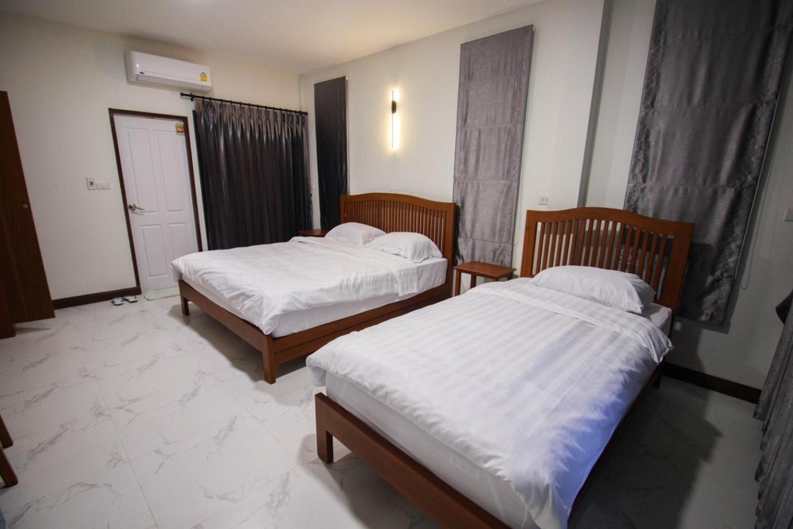 Bk Hotel Mae Sariang Dış mekan fotoğraf
