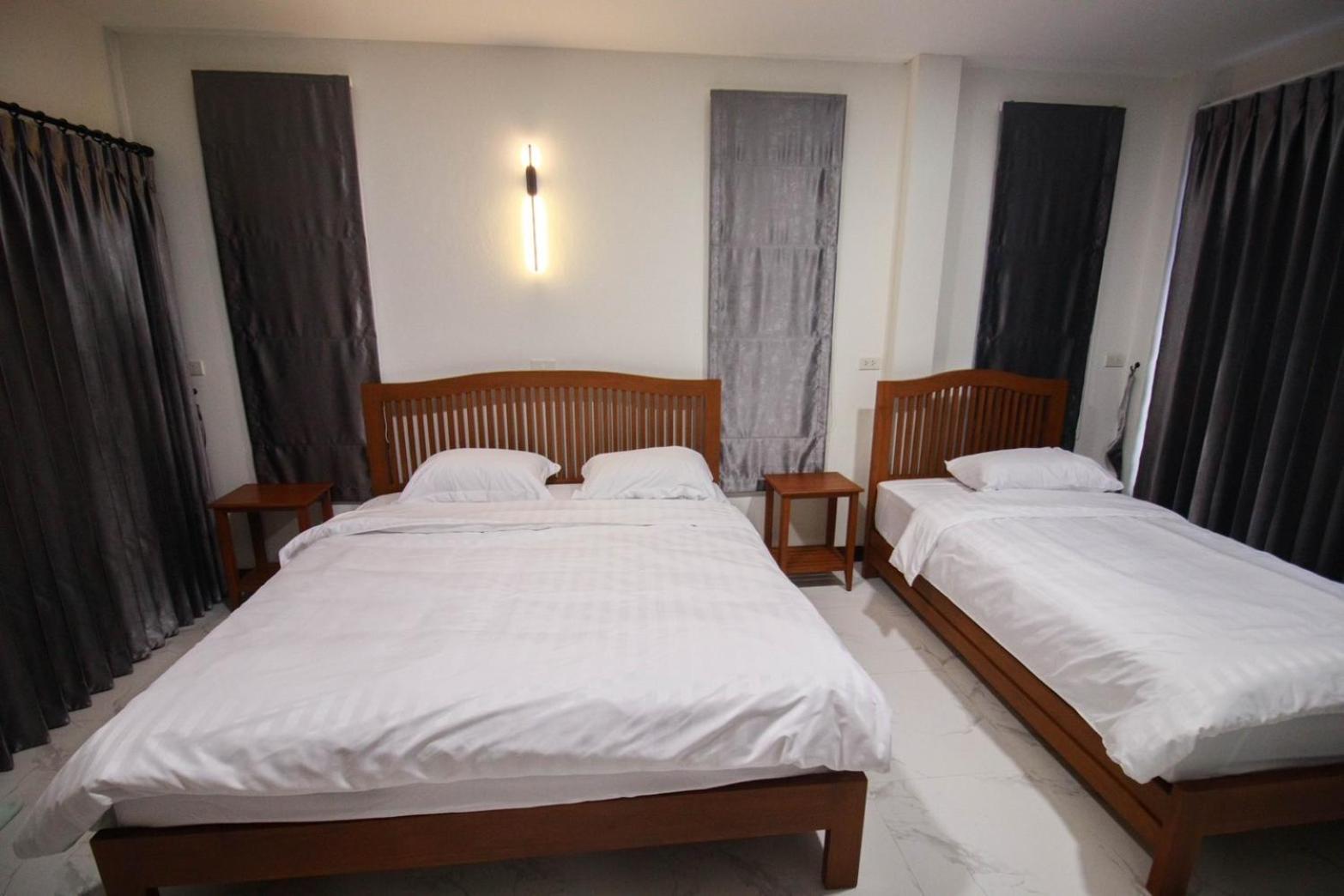 Bk Hotel Mae Sariang Dış mekan fotoğraf